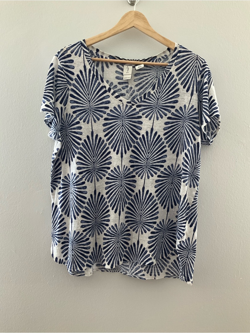 Joie 1X Navy Fan-Print V-Neck Short Sleeve Tee 100% Linen